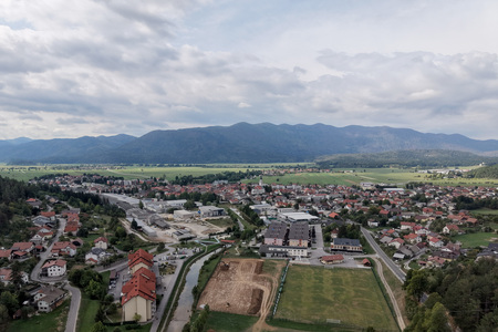NOGOMETNO IGRIŠČE CERKNICA PRIPRAVA PODLOGE ZA UMETNO TRAVO 02 FOTO LJUBO VUKELIČ